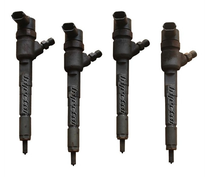 Suzuki Swift 1.3 DDiS 51 KW 69 HP BOSCH 15710-86J20 kit di 4 iniettori usati 1571086J20000, 1571086J20