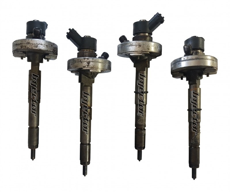 Nissan Patrol 3.0 D 4x4 118 KW 160 HP BOSCH 16600-DB002 kit di 4 iniettori usati 16600MA70A, 16600DB002