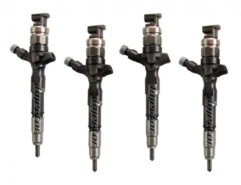 Toyota Hilux 2.5 D-4D 4x4 106 KW 144 HP DENSO 295900-0280 23670-30450 kit di 4 iniettori usati 2959000280, 2367030450