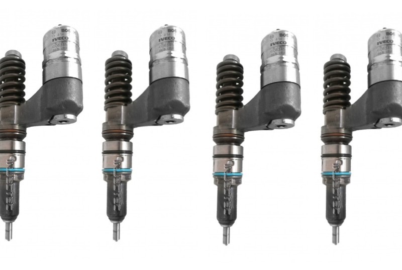 Bosch kit di 4 iniettori 0414701006