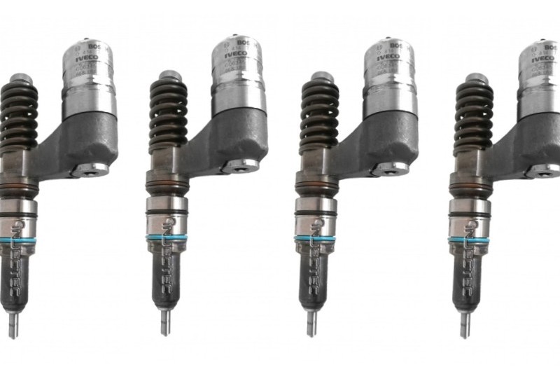 Bosch kit di 4 iniettori 0414700006